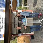 Spendenübergabe im Schlossbiergarten